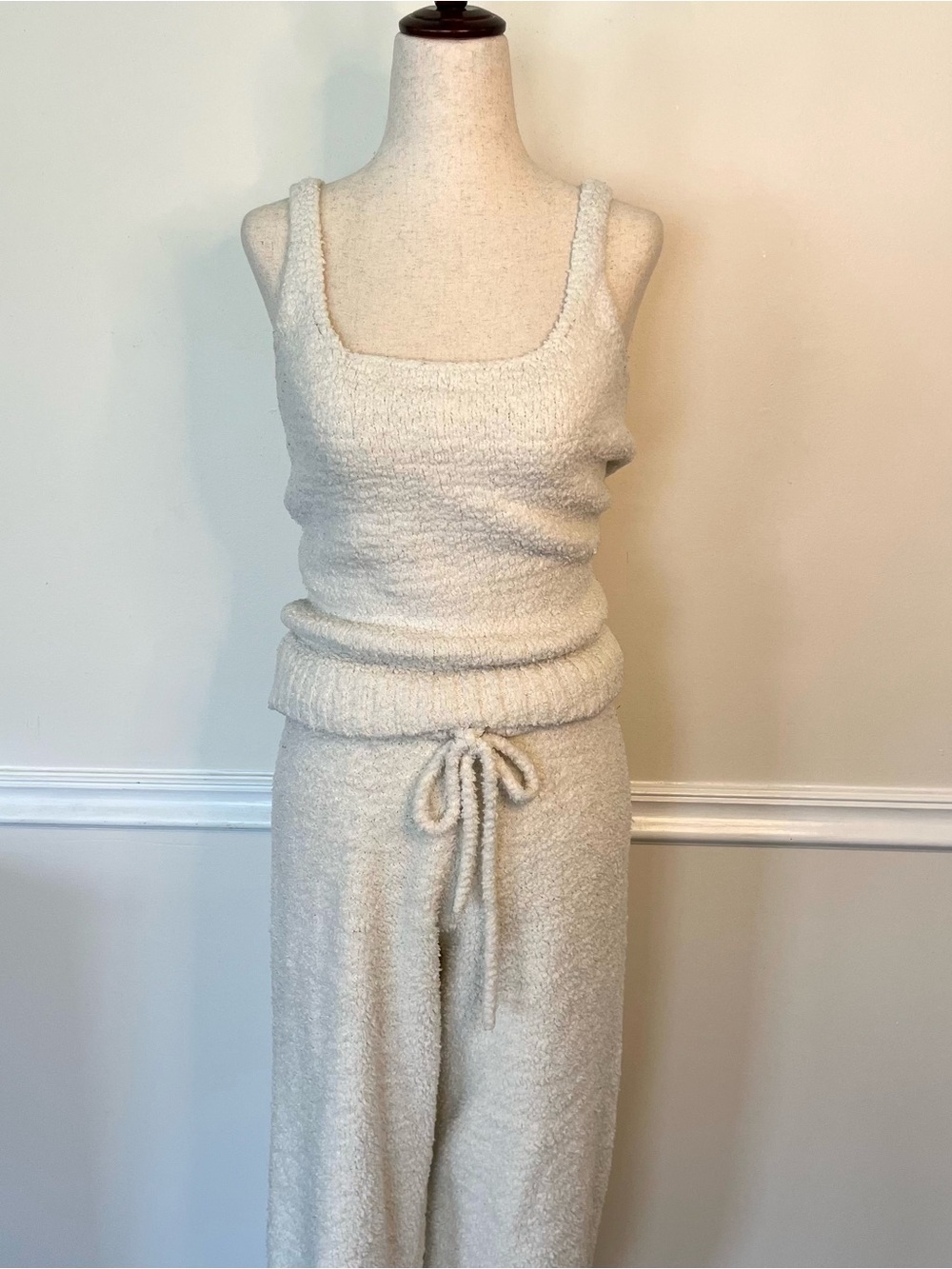 Skims teddy fuzzy tank and sweatpants matching set DIFFERENT SIZE PANTS AND TOP!